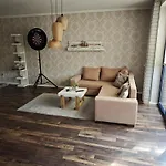 Kanalhaus - Zentral, 3 Schlafzimmer, Einzelbetten, Self Check-in, 3 Parkplaetze, Wlan Apartamento *