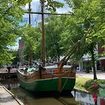 Apartamento Kanalhaus - Zentral, 3 Schlafzimmer, Einzelbetten, Self Check-in, 3 Parkplaetze, Wlan *