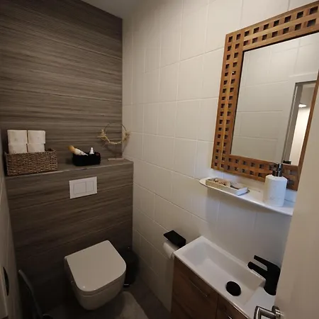 شقة Kanalhaus - Zentral, 3 Schlafzimmer, Einzelbetten, Self Check-in, 3 Parkplaetze, Wlan
