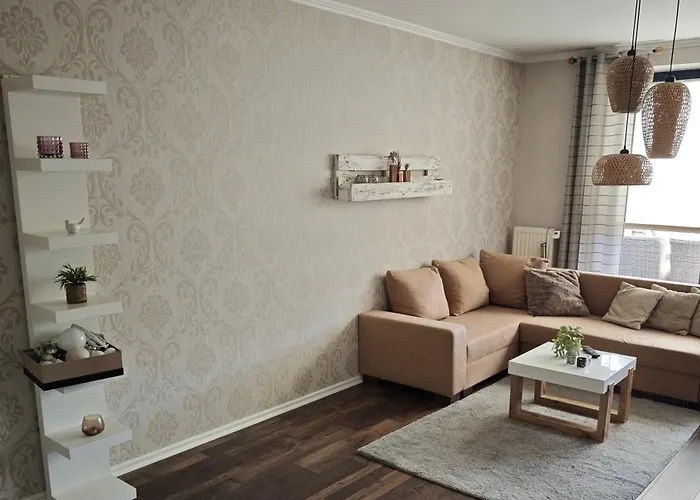 Stay Kanalhaus - Zentral, 3 Schlafzimmer, Einzelbetten, Self Check-In, 3 Parkplaetze, Wlan *