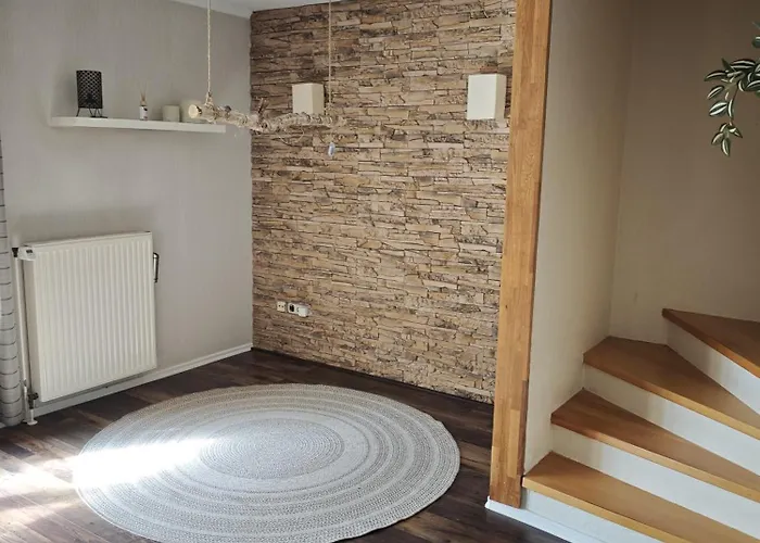 Apartament Stay Kanalhaus - Zentral, 3 Schlafzimmer, Einzelbetten, Self Check-In, 3 Parkplaetze, Wlan *