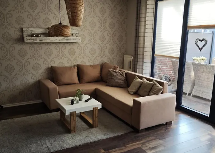 Apartament Stay Kanalhaus - Zentral, 3 Schlafzimmer, Einzelbetten, Self Check-In, 3 Parkplaetze, Wlan *
