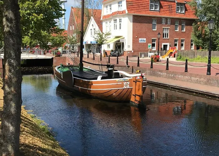 Stay Kanalhaus - Zentral, 3 Schlafzimmer, Einzelbetten, Self Check-In, 3 Parkplaetze, Wlan Papenburg